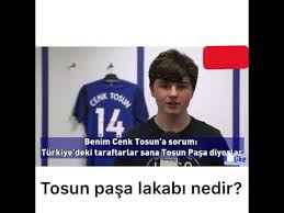İngiltere fa cup'ta millwall ile everton arasında oynanan cenk tosun bu sezon everton formasıyla i̇ngiltere premier ligi'nde 16 maçta 2 gol atarken, 2 asist. Everton Taraftari Cenk Tosun A Tosun Pasa Lakabinin Anlamini Soruyor Youtube