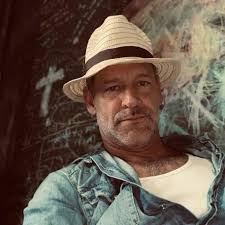 Mother and daughter attend favorite artist's concert together