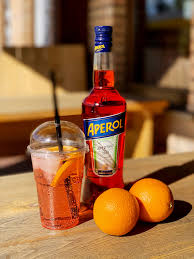 Erleben sie kostbarkeiten by handwerk restaurant in den eigenen vier wänden. Aperol Spritz Bequem Nach Hause Liefern Lassen Fertigungsbereich Vi Bar Restaurant Lounge