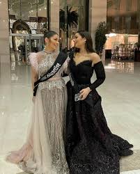 جذبت الانظار بادائها الرائع في الأعمال التي شاركت فيها من المعروف بانها كريمة الفنان أحمد زاهر وأكد والدها أحمد زاهر أنه يعلم ابنتيه الطفلتين ليلى وملك حفظ القرآن والمواظبة على الصلاة، وأن ذلك يمنعهنا من أداء أدوار. Ø¨Ø§Ù„ÙØ¶ÙŠ ÙˆØ§Ù„Ø£Ø³ÙˆØ¯ Ù„ÙŠÙ„Ù‰ Ø²Ø§Ù‡Ø± Ø£Ù…ÙŠØ±Ø© Ù…Ù† Ø¹Ø§Ù„Ù… Ø¯ÙŠØ²Ù†ÙŠ ÙˆØ£Ø®ØªÙ‡Ø§ Ù…Ù„Ùƒ Ø¨Ù…ÙƒØ´ÙˆÙ Ø§Ù„ÙƒØªÙ Ù…ÙˆÙ‚Ø¹ Ø¨ØµØ±Ø§Ø­Ø© Ø§Ù„Ø¥Ø®Ø¨Ø§Ø±ÙŠ