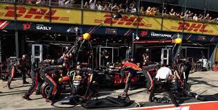 Mercedes grand prix chez les constructeurs, dès la quinzième manche à sotchi , et lewis hamilton chez les. F1 2019 Bilan Les Temps Des Arrets Aux Stands F1lead Com