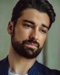 Yakışıklı oyuncu alp navruz, ada masalı dizisi ile hayranlarının karşısına çıktı. Vero Alpnavruzfans On Twitter Serhat Demirkan Alpnavruz