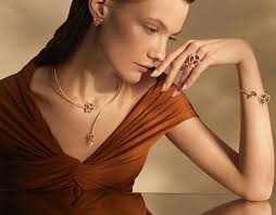 Sicis Projects :: Photos, videos, logos, illustrations and branding ::  Behance