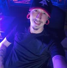 Anniken Skywalker Steen is freking hot and a darn good golfer.