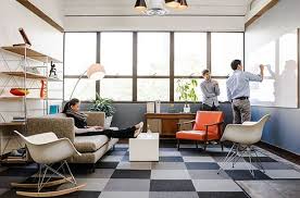 22 Gorgeous Startup Offices You Wish You Worked In Office Interior Design Startup Office Office Interiors