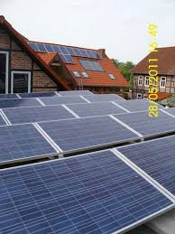 Aufgestanderte Solarstrom Kollektoren Installation Durch Die Bretsch Dachdecker Und Bauklempnerei Gmbh In Berlin Roof Solar Panel Solar Panels Outdoor Decor