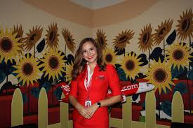 Dpt ayo.ex cabin crew.mamat model sebelah i.mamat2 lain yg sado n helok.mamat peloless semua x dapat.i mcm mushkil y depa x dapat.but nk wat camna xdaq dan sebagainya.tp i pon x sure juga apa kriteria air asia nak sbb yg elok2 tu pon all kene reject.so ikut luck jugakk la i rasa. Airasia Cabin Crew Walks Us Through The New Norm Of Safe Flying Airasia Newsroom