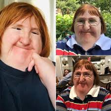 So when has she not been selfish? All I see is post about me me me and her  big ol face all the time. No matter what the post or subject is