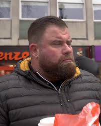 Wenzel's VS Greggs has ENTERED the chat🍕, Which one is BETTER?