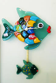 Http Www Sunglassstudio Net Images Rainbow 20fish 20with 20pendulum Jpg Fused Glass Fused Glass Wall Art Stained Glass Crafts