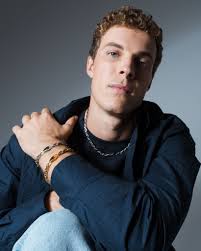 We are made of steel #DontTouchMyBreil . . . Credits: Strategy & Creative  Direction: KIWI, unit del Gruppo Uniting (@kiwi.italia & @uniting__people )  Production: The Blink Fish (@theblinkfish ) Directed by: Laura