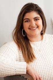 Stephanie Pauley's Instagram, Twitter & Facebook