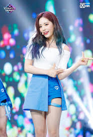 Jiwon Fromis9 Kpop Stage Outfits Fashion Cool Girl