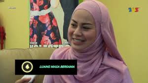 Malay television star seen on shows like salina, atas nama cinta, and so, how much is rebecca nur al islam worth? Mbuzz 2019 Luang Masa Bersama Datin Rebecca Nur Al Islam Tue Jan 1 Youtube