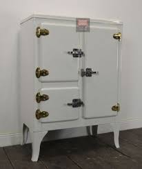 Armoire A Cle Vintage Ecosia Vestiaire Metal Armoire Metallique Idees De Meubles