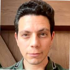 In May last year, I made one of the most important decisions of my life: I  decided to leave the world of freelance translation behind after more than  10 years, and switch