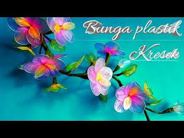 Cara membuat bunga sakura sedotan plastik : Cara Membuat Bunga Dari Plastik Kresek Bekas Youtube Bunga Daur Ulang Plastik