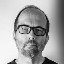 Robert Chris's Instagram, Twitter & Facebook