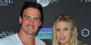 Ryan Lochte's estranged wife, Kayla Rae Reid, hints at 'betrayal' amid  divorce, six-figure financial woes  [https://trib.al/D06Kq4J](https://t.co/hywbLtjIVk) ... **