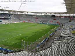 The stadium is able to hold 35,472 people. Stadium De Toulouse Football Stadiums Wiki