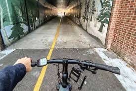 A huge public safety issue': Proposal would allow e-scooters on ...