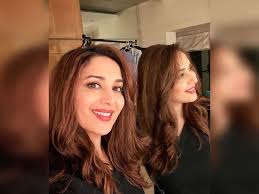 Madhuri dixit is an indian actress known for her work in hindi films. Madhuri Dixit Shares A Beautiful Selfie On Instagram Asks Fans About How They Are Doing During The Lockdown Hindi Movie News Times Of India