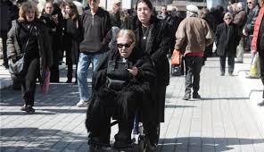 Η αγαπημένη ηθοποιός μετά από πόνους που είχε σε όλο της το σώμα, μυαλγίες. Sygklonise To Antio Ths Mairhs Xronopoyloy Ston Faidwna Gewrgitsh P