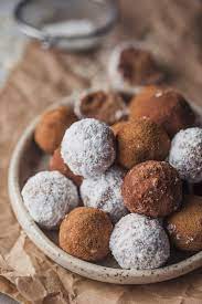 No Bake Almond Pulp Energy Bites Are Just Perfect For Using Up Leftover Almonds From Almond Milk Vegan Gluten F Almond Pulp Recipes Almond Pulp Energy Bites