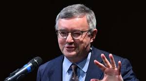 Alessandro Barbero compie 67 anni: vinse lo Strega a 37 anni, non è sui social, il divorzio e il figlio giornalista