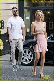 Jennifer lawrence found her other half in cooke maroney when they initially met through a close friend. Jennifer Lawrence Cooke Maroney Hold Hands In Paris Photo 4126228 Cooke Maroney Jennifer Lawrence Pictures Just Jared