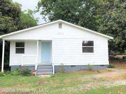 Best voted gas stations in greenville, south carolina. 2 Br 1 Bath House 101 1 2 Freeman Dr House For Rent In Taylors Sc Apartments Com
