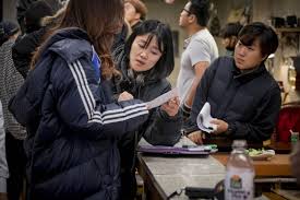 They reached an agreement because . Trade Your Love Korean Movie 2018 ì–´ì©Œë‹¤ ê²°í˜¼ Hancinema