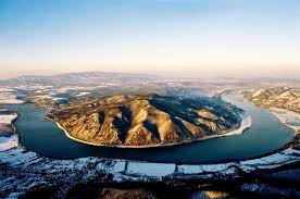 Het is daarom ook niet verbazingwekkend dat het de 6e meest populaire bestemming in europa is. Panoramio Photo Of Dunakanyar Telen Budapest Hungary Hungary Budapest