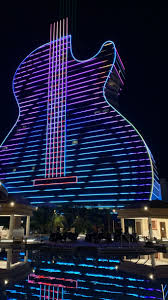 Pude ver la mitad del edificio literalmente colapsado. Atraccion Turistica Arquitectura Increible Maquetas Arquitectonicas Maqueta Arquitectura