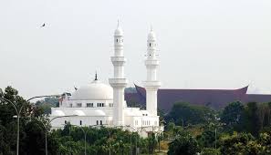 Masjid yang bersejarah ini masih lagi dijaga rapi. Binaan Unik Dikagumi