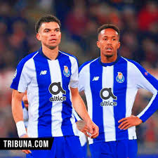 Pepe and Éder Militão during their time at Porto🔵⚪️