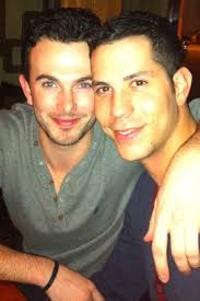 My pa het hierdie skildery op die parade in kaapstad gekoop vir 5 pond. Christian Ch Aacute Vez Confirma Noviazgo People En Espanol