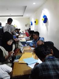 Penyerahan kunci pada umumnya dilakukan oleh pihak developer/pengembang dalam jangka waktu 2 (dua) minggu setelah proses akad kredit. Proses Akad Kredit Di Btn Ursula Meta Rosarini