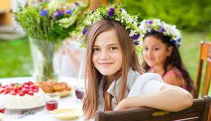 Warum feierst du nicht einfach mit? Sonnenwende Anlass Fur Ein Mittsommerfest Mit Der Familie