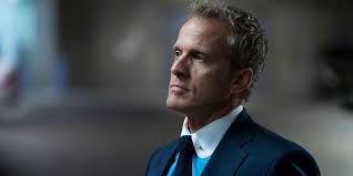 Et si dès le début Howard avait dit à Chuck d'aller se faire foutre et que  s'il ne voulait pas que HHM embauche Jimmy, il pouvait le dire à Jimmy  lui-même. :