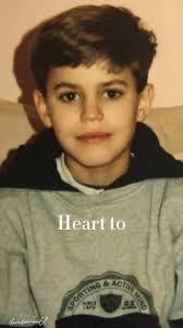 Jeg kan ikke lade være med at tænke på, at Bieber er Pauls doppelgänger :  r/TheVampireDiaries