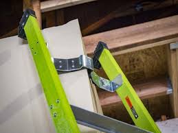 The king kombo is a 3 in 1 industrial combination ladder which brings power and safety to any job. Little Giant King Kombo 3 In 1 Extension Ladder Pro Tool Reviews