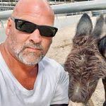 Wade Halverson's Instagram, Twitter & Facebook