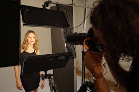 Westcott University Lighting Tips Professional Lighting For Awesome Headshots Headshot lighting with a strobe and reflectors. lighting tips professional lighting for