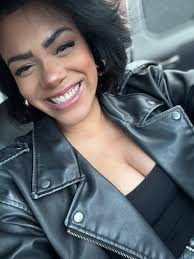 Happy Thursday 315! 🫶🏾 This morning, we're not just playing the hits,  we're helping our neighbors. Javie Richardson of Richardson LLC is running  a Hygiene Collective to get essentials into the hands