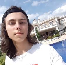 Bu isme dikkat edin, çok büyük bir aktör geliyor. Arda Adil Gorgen Kimdir Yasak Elma Yeni Erim Kim Dizi Seti