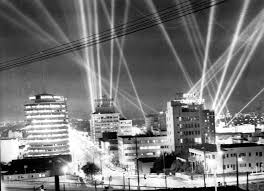 Hollywood Premiere Search Lights They Used Old World War Ll Lights For Years Los Angeles City Best Cities