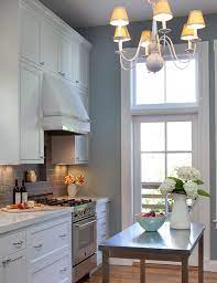 One simple color swap makes these gloomy kitchens refreshingly bright and modern. White Kitchens Sushimama Grey Kitchen Walls Small Kitchen Inspiration Kitchen Inspirations