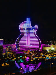 Colapsó parte de un edificio en la zona de surfside, miami, florida. Remodelan El Primer Hotel Del Mundo Con Forma De Guitarra Edificios Famosos Arquitectura Increible Arquitectura