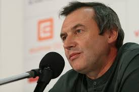 Режиссер алексей учитель давно женат на кире саксаганской, у пары в 1992 году родился сын илья. Biografiya Alekseya Uchitelya Skandal S Matildoj Film O Coe I Roman S Yuliej Peresild